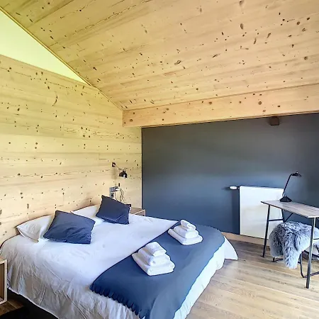 Demi-chalet De Luxe Avec Piscine Et Vue Mont Blanc - Fr-1-560-71 *