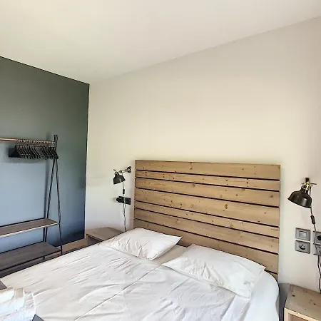 Chalet Demi-chalet De Luxe Avec Piscine Et Vue Mont Blanc - Fr-1-560-71 Combloux