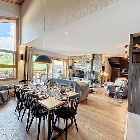 Demi-chalet De Luxe Avec Piscine Et Vue Mont Blanc - Fr-1-560-71